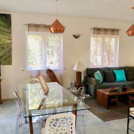 Beachfront Villa In A Beautiful And Secured Complex Flic en Flac Екстер'єр фото