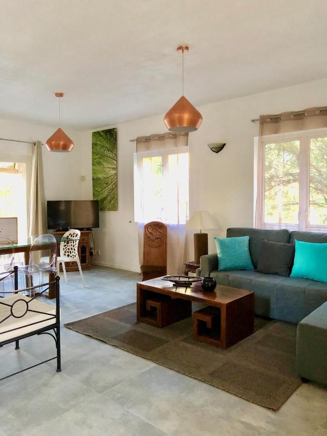 Beachfront Villa In A Beautiful And Secured Complex Flic en Flac Екстер'єр фото