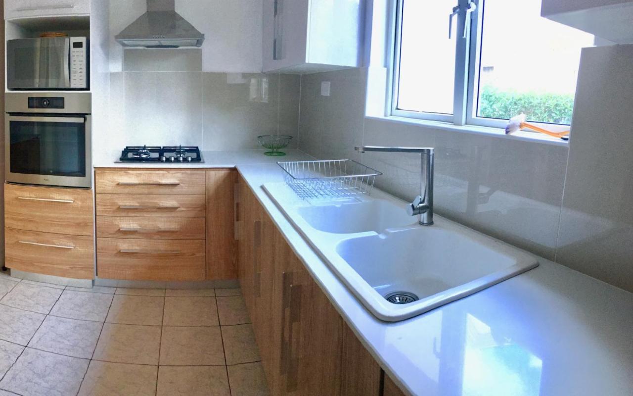 Beachfront Villa In A Beautiful And Secured Complex Flic en Flac Екстер'єр фото
